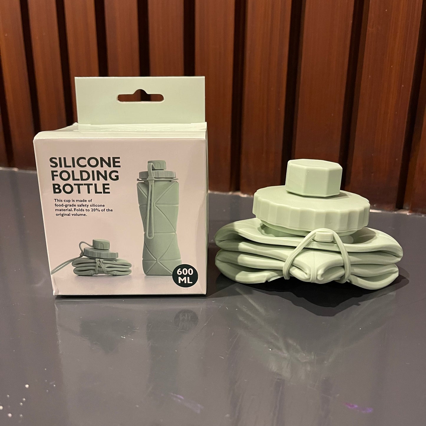Silicone Water Bottle 600ml - green color